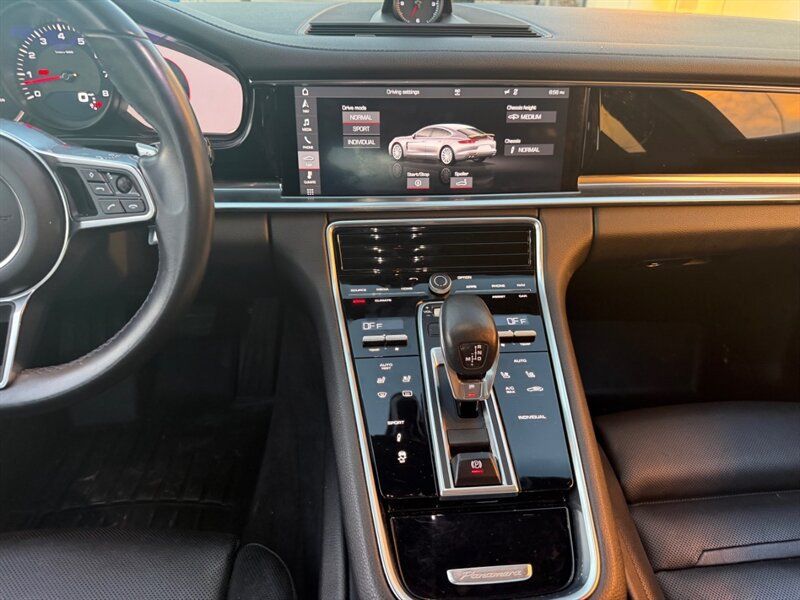 Used 2017 Porsche Panamera 4 AWD/4WD image 18