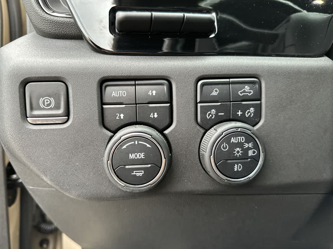 Used 2023 Chevrolet Silverado 1500 ZR2 AWD/4WD image 23