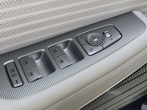 Used 2024 Hyundai Palisade Calligraphy image 13