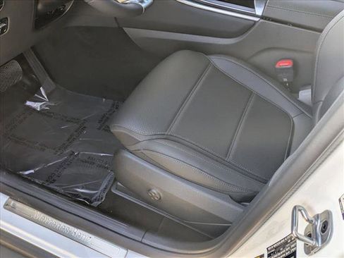 New 2026 Mercedes-Benz GLC 300 image 4