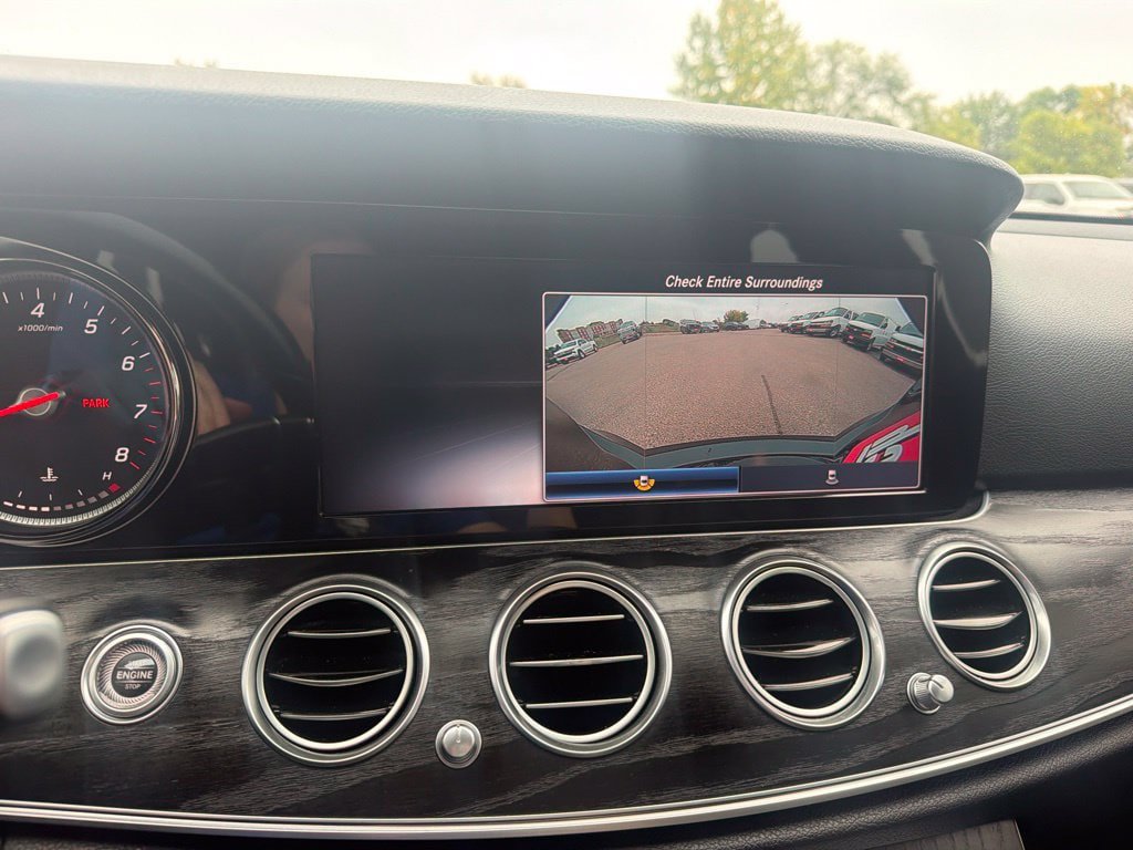 Used 2019 Mercedes-Benz E 300 4MATIC image 17
