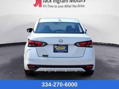 New 2025 Nissan Versa SV w/ Trunk Package image 4