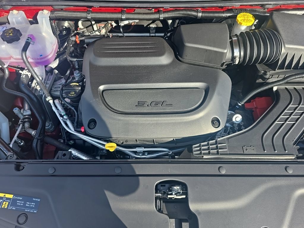 New 2026 Chrysler Pacifica Select FWD image 11