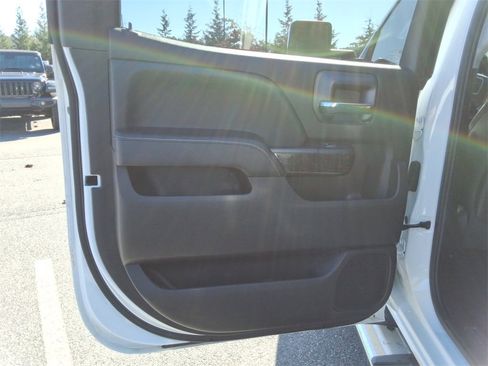 Used 2015 GMC Sierra 3500 Denali w/ Duramax Plus Package image 17