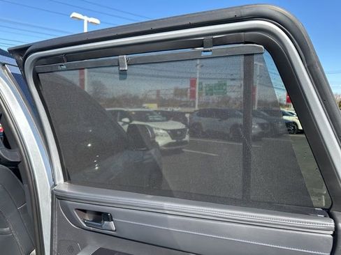 Used 2023 Toyota Sequoia Platinum image 14