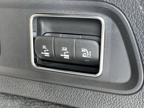 New 2026 Mercedes-Benz GLS 450 4MATIC image 11