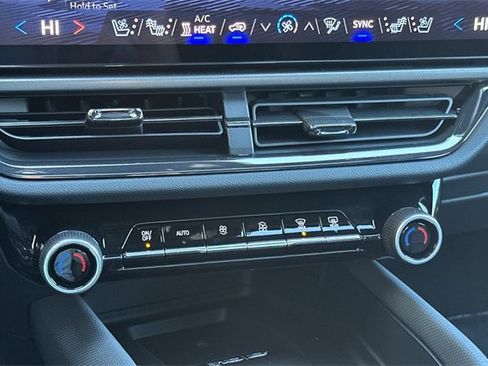 New 2026 Chevrolet Equinox EV RS image 27