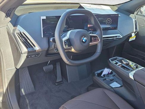 Used 2026 BMW iX xDrive60 AWD/4WD image 9