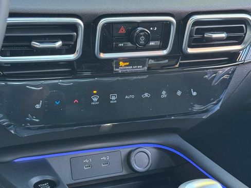 New 2026 Nissan Sentra SV w/ SV Convenience Package FWD image 9