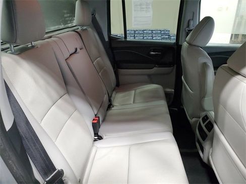 Used 2017 Honda Ridgeline RTL-T image 12