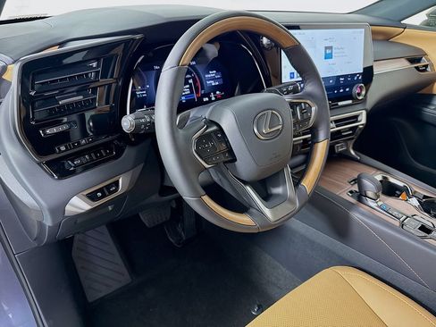 Used 2025 Lexus RX 350 Premium w/ Accessory Package (Z1) FWD image 9