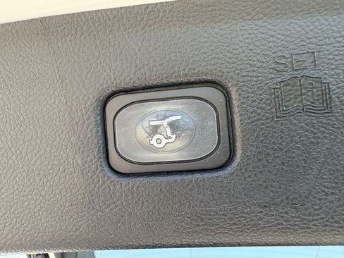 Used 2021 Ford Edge ST-Line image 22