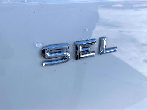 Used 2018 Volkswagen Atlas SEL Premium image 23