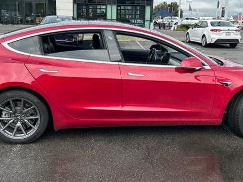 Used 2018 Tesla Model 3 Long Range image 4