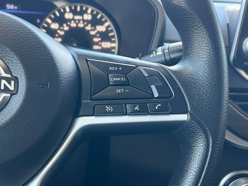Used 2023 Nissan Altima 2.5 SV FWD image 29