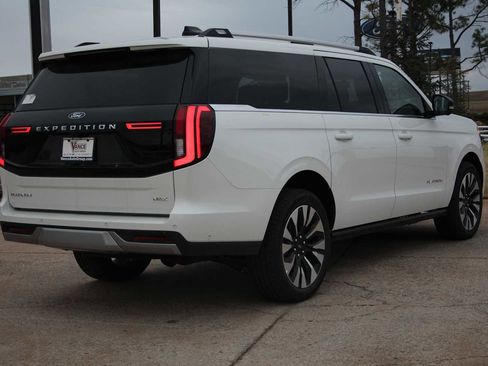 New 2025 Ford Expedition Max Platinum w/ Platinum Ultimate Package image 13