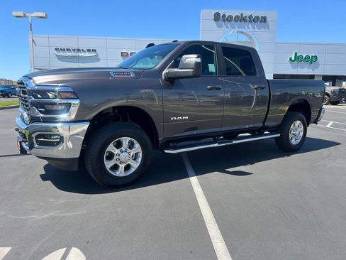 Used 2026 RAM 2500 Big Horn AWD/4WD image 1
