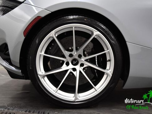 Used 2025 McLaren 750S image 39