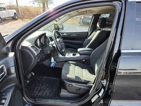 Used 2012 Jeep Grand Cherokee Laredo w/ Laredo E Group image 15