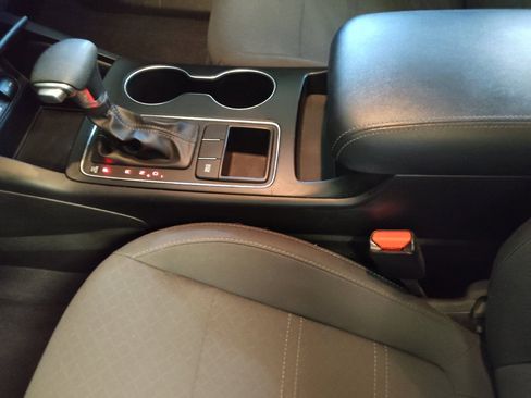 Used 2019 Kia Sorento L FWD image 26