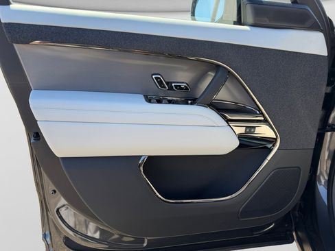New 2026 Land Rover Range Rover Sport SE AWD/4WD image 12