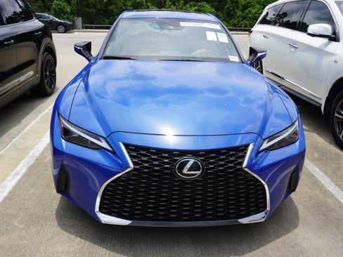Used 2024 Lexus IS 300 w/ Comfort Package RWD image 2