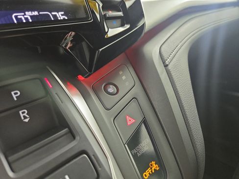 Used 2025 Honda Odyssey Sport-L image 27