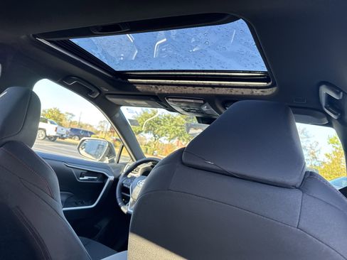 New 2025 Toyota RAV4 SE image 34