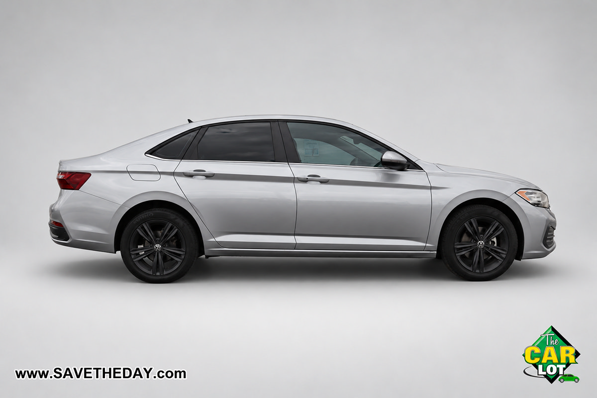 Used 2022 Volkswagen Jetta SE FWD image 9