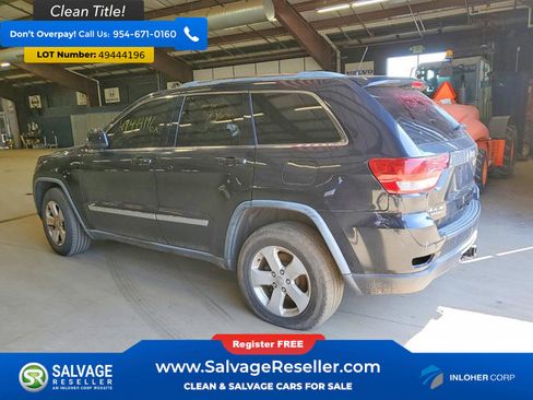 Used 2012 Jeep Grand Cherokee Laredo AWD/4WD image 3