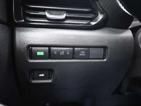 Used 2023 Nissan Sentra SV image 24