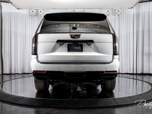 Used 2025 Cadillac Escalade Sport Platinum w/ LPO, Floor Liner Package image 10