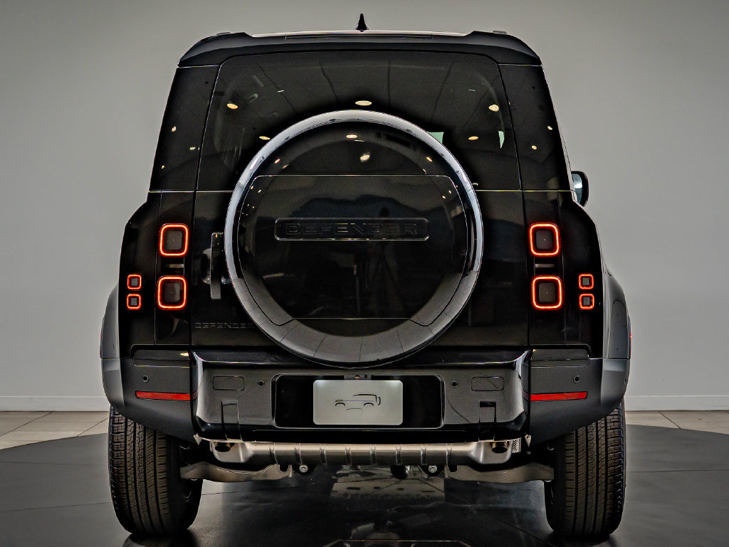 New 2026 Land Rover Defender 110 S AWD/4WD image 7