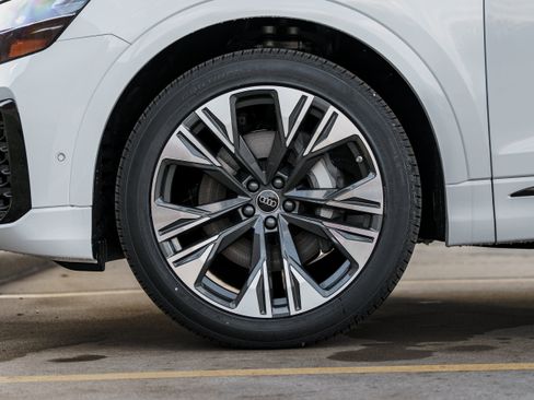New 2026 Audi Q8 Premium Plus image 29