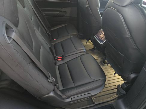 Used 2024 Tesla Model X AWD/4WD image 27