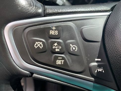 Used 2022 Chevrolet Equinox LT image 31