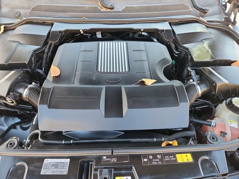 Used 2015 Land Rover LR4 image 19