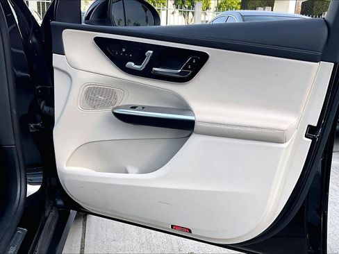 Used 2024 Mercedes-Benz GLC 300 GLC 300 image 22