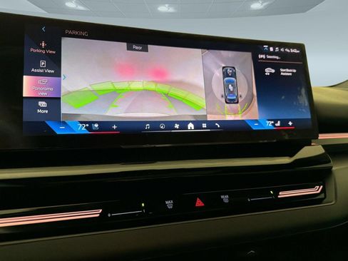 Used 2025 BMW 530i RWD image 19