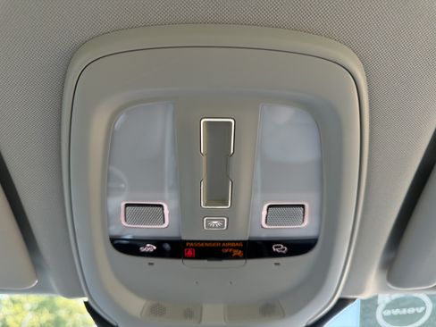 Certified 2023 Volvo XC60 B5 Plus w/ Protection Package Premier FWD image 29