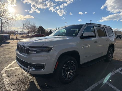 Used 2022 Jeep Wagoneer Series III image 4