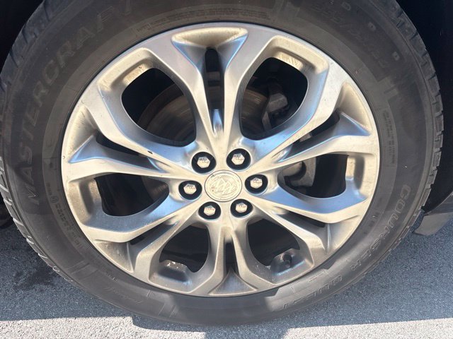 Used 2019 Buick Enclave Avenir w/ Avenir Technology Package FWD image 9