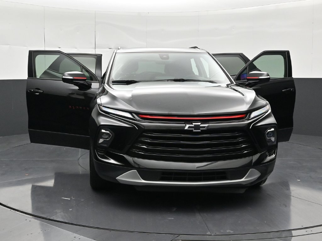 Used 2023 Chevrolet Blazer LT FWD image 31