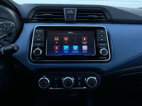 Used 2025 Nissan Versa SV image 24