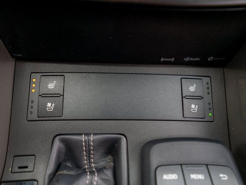 Used 2017 Lexus IS 200t image 25