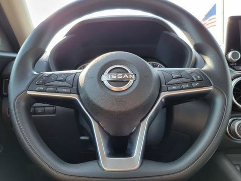 Used 2024 Nissan Sentra SV FWD image 11