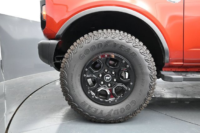 Used 2023 Ford Bronco Wildtrak AWD/4WD image 17