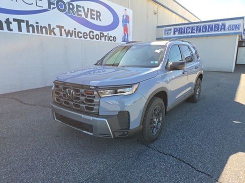 New 2026 Honda Pilot TrailSport image 3