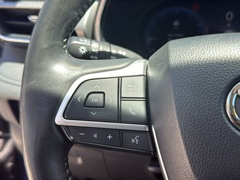 Used 2023 Toyota Highlander Platinum FWD image 22