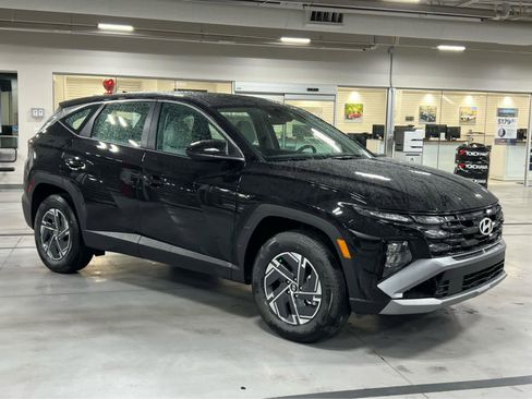 New 2026 Hyundai Tucson Blue SE w/ Tow & Go Package AWD/4WD image 5